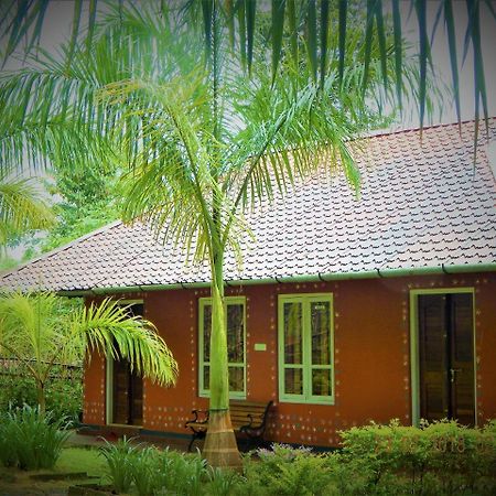 Sunbird Garden Resort Krishnagiri Экстерьер фото