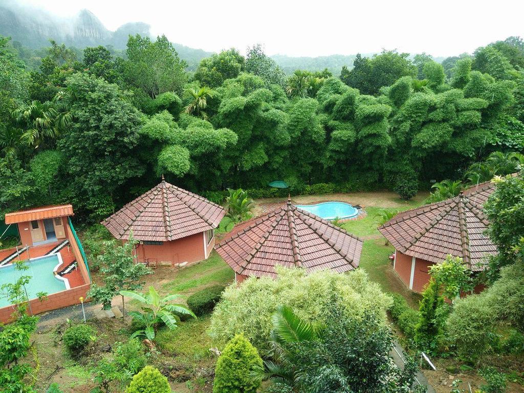 Sunbird Garden Resort Krishnagiri Экстерьер фото