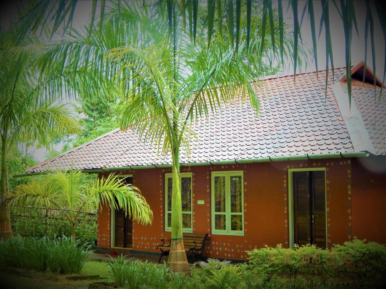 Sunbird Garden Resort Krishnagiri Экстерьер фото